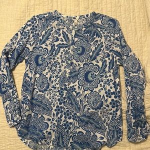 J. Crew blue white floral cotton raglan popover shirt